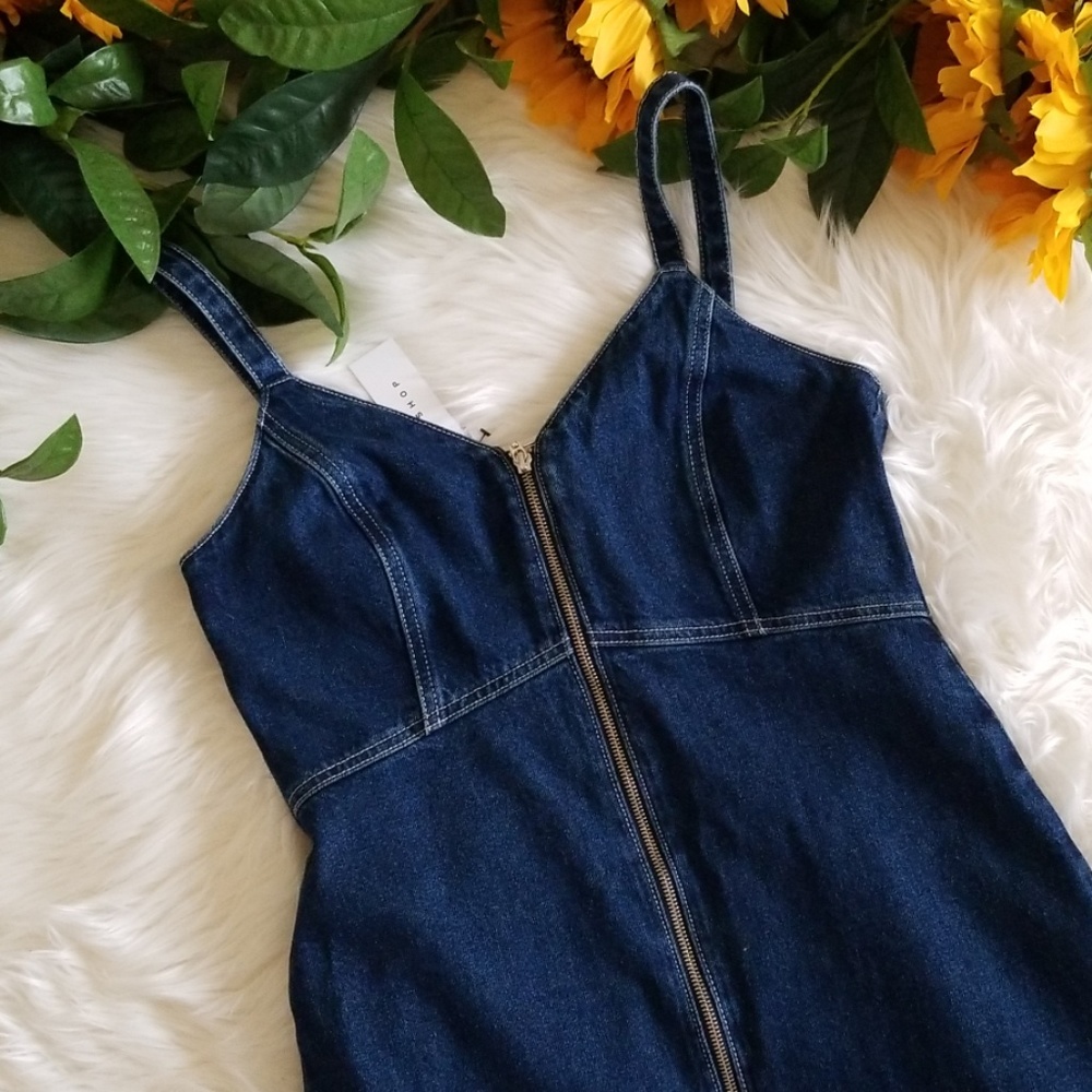 Topshop Sleeveless Front Zip Denim Dress - Picture 2 of 3